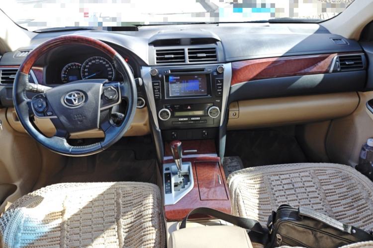 Used Toyota Camry 2012 2.5G Luxury Edition Center Console
