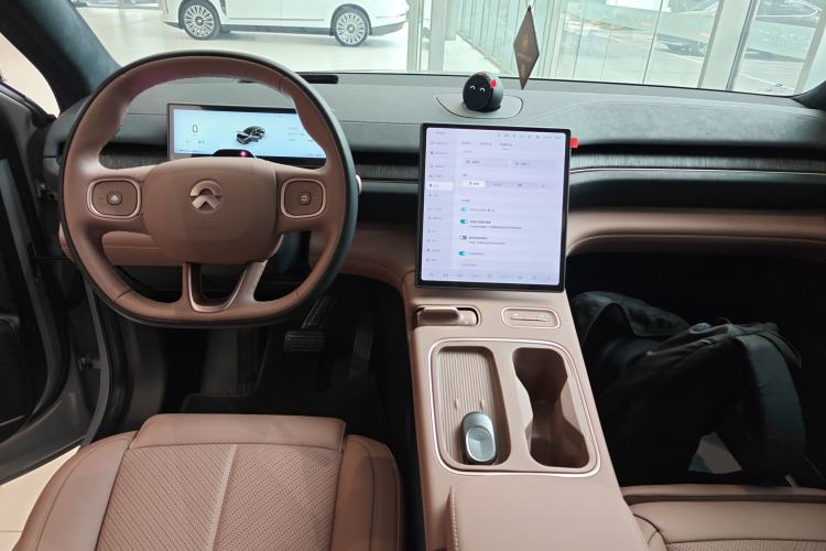 Used Nio EC6 2023 75 kWh