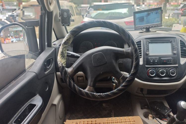 Used FORTHING Lingzhi 2015 V3 1.5L 7-seat Standard Model
