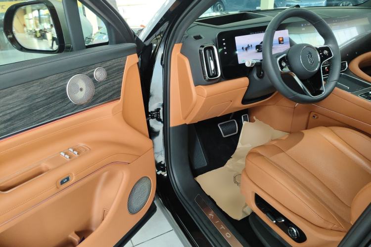 Used Hima AITO M9 2024 All-Electric Ultra Version 100 kWh 6-Seater Model Driver Seat