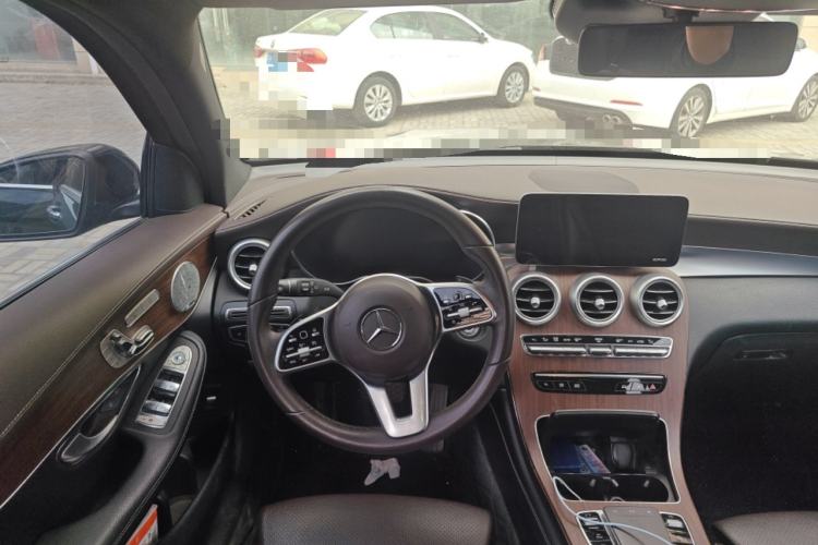 Used Mercedes-Benz GLC 2020 Facelifted GLC 300 L 4MATIC Luxury Edition Steering Wheel