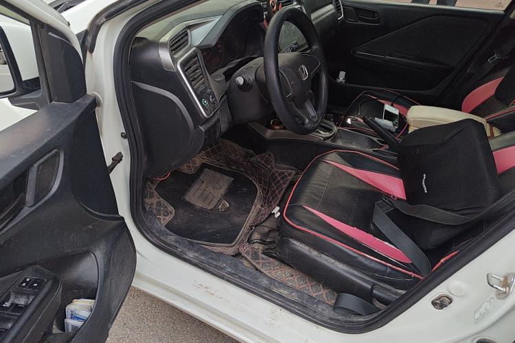 Used Honda Gienia 2017 1.5L CVT Classic Edition Driver Seat