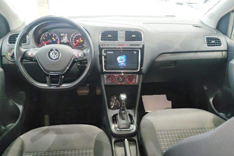 Used Volkswagen Polo 2018 1.5L Automatic Enjoyment Model Center Console