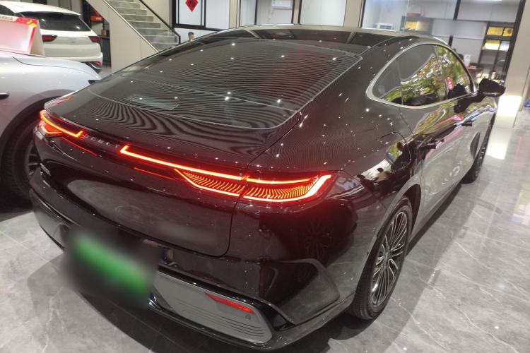 Used Geely Galaxy 8 2025 130km EM-i Deluxe Edition
