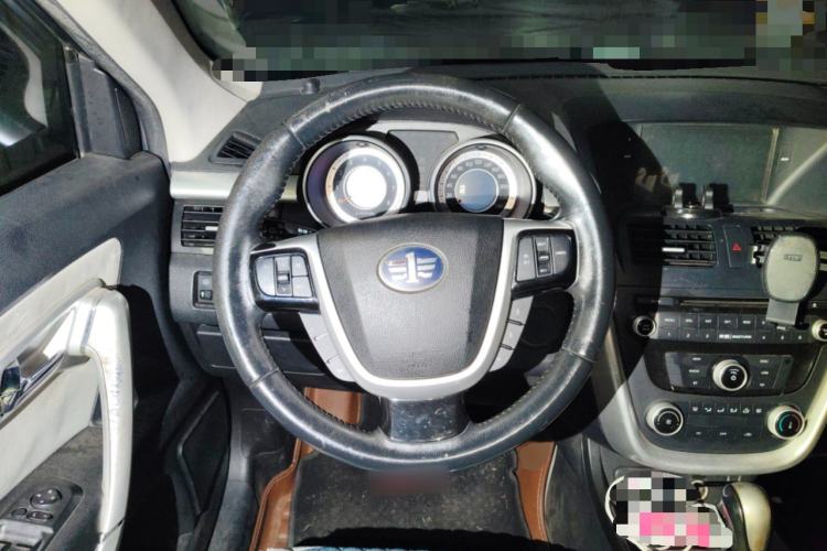 Used Bestune X80 2013 2.0L automatic comfort version Steering Wheel