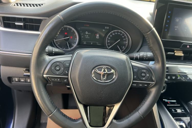 Used Toyota Harrier 2022 2.0L CVT Two-Wheel Drive Luxury Edition