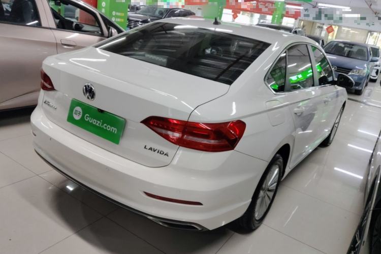Used Volkswagen Lavida 2018 1.5L Automatic Comfort Edition China V Standard Rear Right 45 Deg