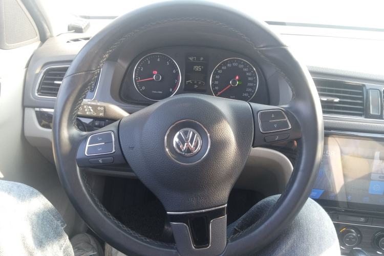 Used Volkswagen Gran Lavida 2013 1.6L Automatic Luxury Model
