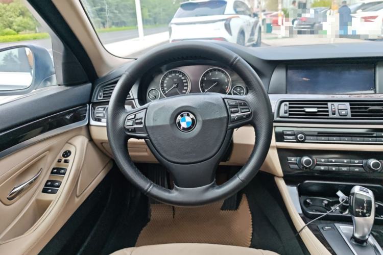 Used BMW 5 Series 2011 523Li Luxury Model Steering Wheel