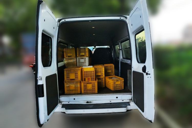 Used Ford Transit Custom 2021 2.2T Manual Logistics Vehicle Pro Long Wheelbase 7-Seater Mid-Roof China VI Standard
