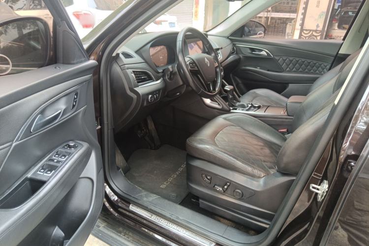 Used BORGWARD BX7 2018 28T Two-Wheel Drive Luxury Version 5 Seats China V Emission Standard