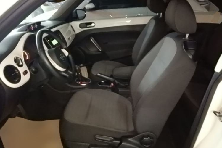 Used Volkswagen Beetle 2013 1.4TSI Fashion Edition Left Front Seat