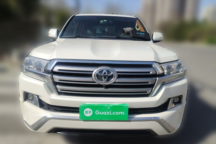Used Toyota Land Cruiser  Front