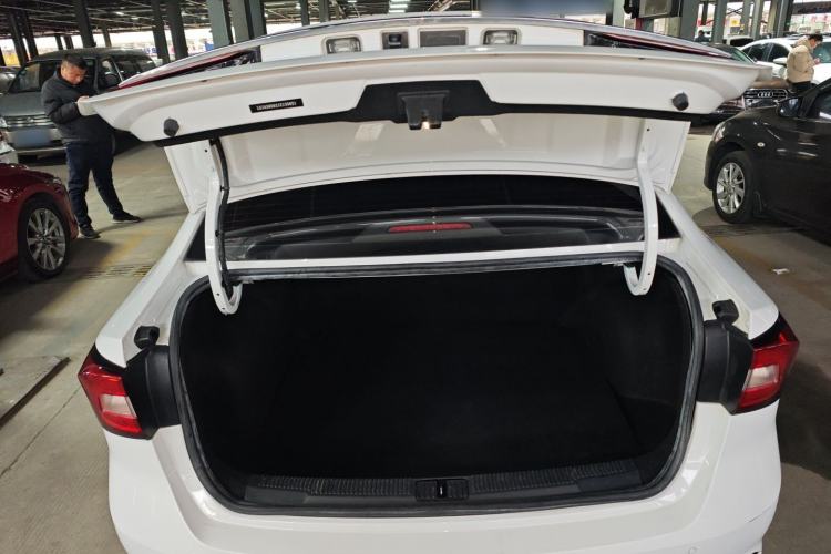 Used Roewe i5 2019 1.5L Automatic 4G Connected Langhao Edition