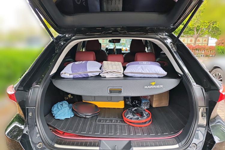 Used Toyota Harrier 2022 Dual-Engine 2.5L CVT Two-Wheel Drive Luxury Edition Trunk