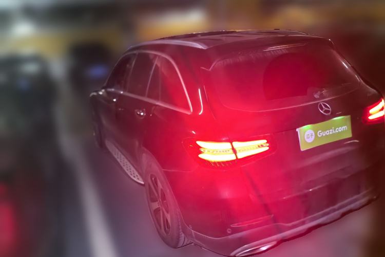 Used Mercedes-Benz GLC 2018 GLC 260 4MATIC Luxury Model Rear Left 45 Deg