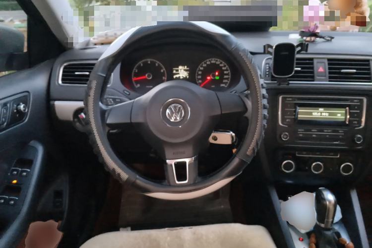 Used Volkswagen Sagitar 2014 1.6L Automatic Comfort Model
