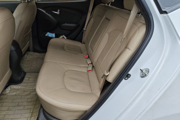 Used Hyundai ix35 2012 2.0L Automatic Two-Wheel Drive Elite Edition GLS Left Rear Seat