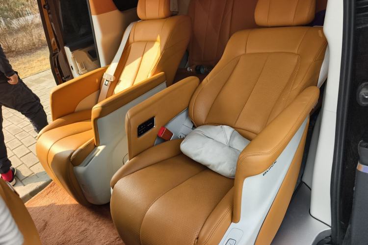 Used Buick GL8 New Energy 2024 Lu Zun Deluxe Edition 7-Seater