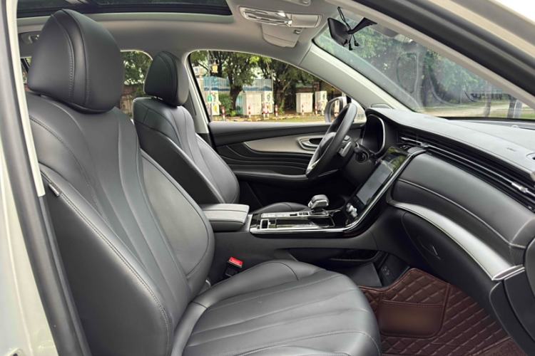 Used Roewe RX5 MAX 2019 400TGI Automatic 4G Connect Luxury Edition Interior 10