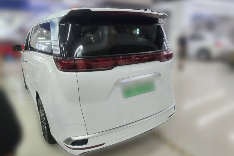 Used Denza D9 2024 DM-i 970 Luxury Model
