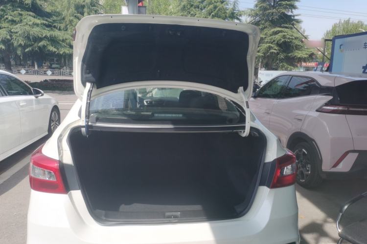 Used Nissan Sylphy 2021 Classic 1.6XE CVT Comfort Edition Trunk