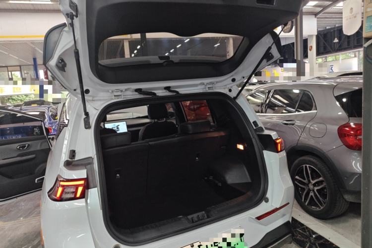 Used AION Y 2021 70 Intelligent Dynamic Edition Trunk