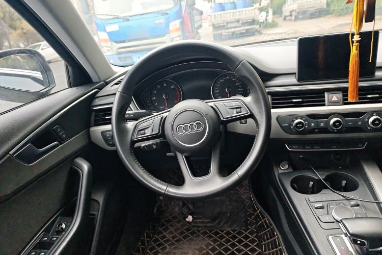 Used Audi A4L 2019 40 TFSI Ambition China VI
