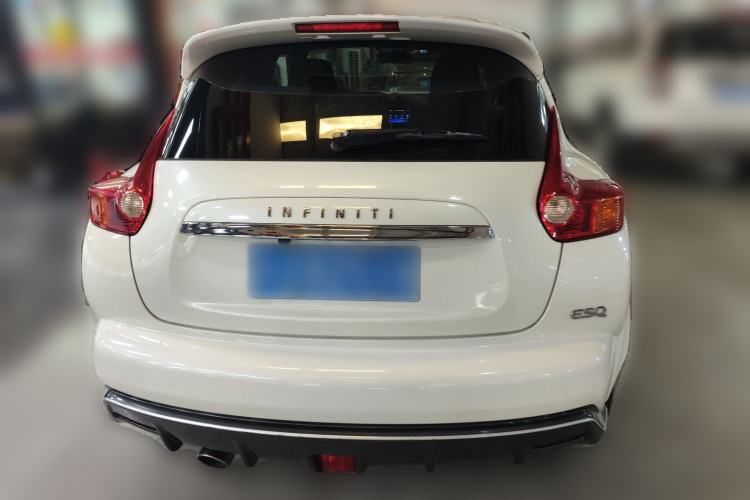 Used Infiniti ESQ 2014 1.6L Spontaneous Edition
