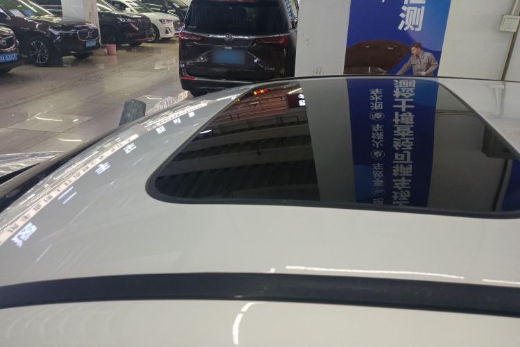 Used Mercedes-Benz E-Class 2016 E 200 L Sport Edition Roof