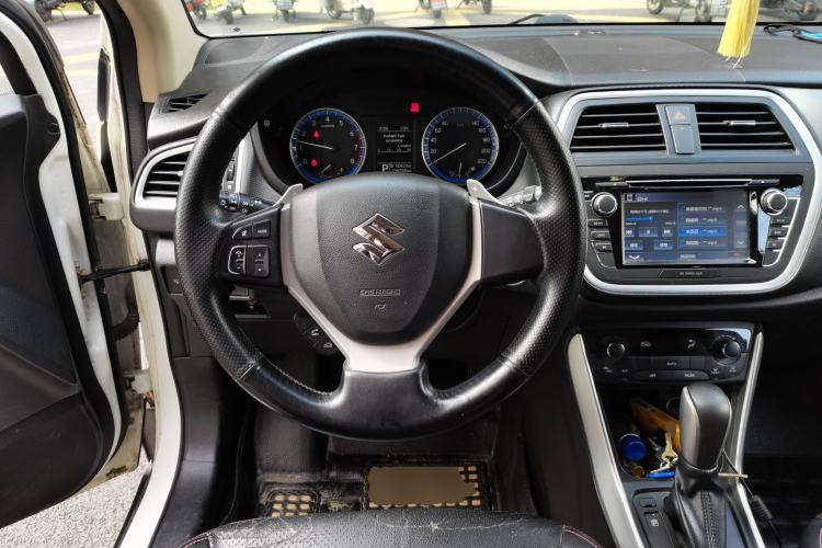 Used Suzuki S-Cross 2014 1.6L CVT Two-Wheel Drive Elite Version
