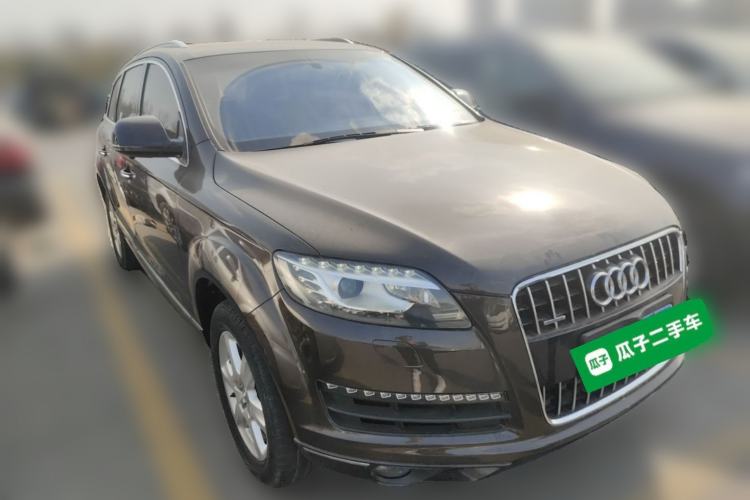 Used Audi Q7  Front Right 45 Deg