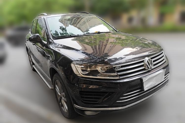 Used Volkswagen Touareg 2017 3.0 TSI Touareg Edition Front Right 45 Deg