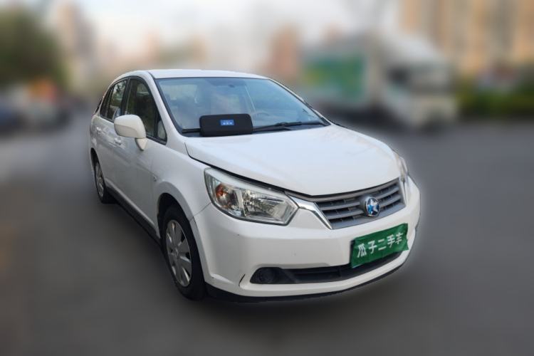 Used Venucia D50 2015 1.6L Manual Fashion Edition Front Right 45 Deg