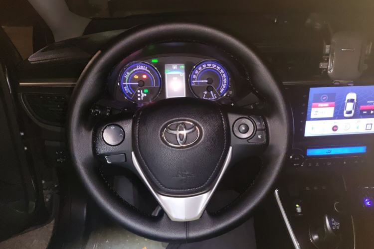 Used Toyota Levin 2016 Dual-Engine 1.8H GS E-CVT Elite Model with Sunroof
