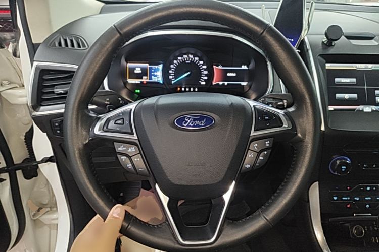 Used Ford Edge 2015 2.0T GTDi 4x4 High-Grade Model