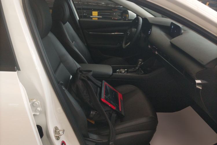 Used Mazda Mazda 3 Axela 2023 2.0L Automatic ZhiZhen Edition
