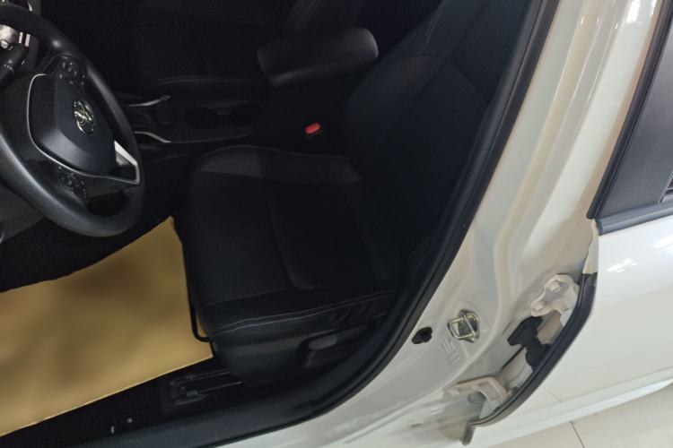 Used Toyota Levin 2019 185T CVT Luxury Edition China VI Standard Left Front Seat