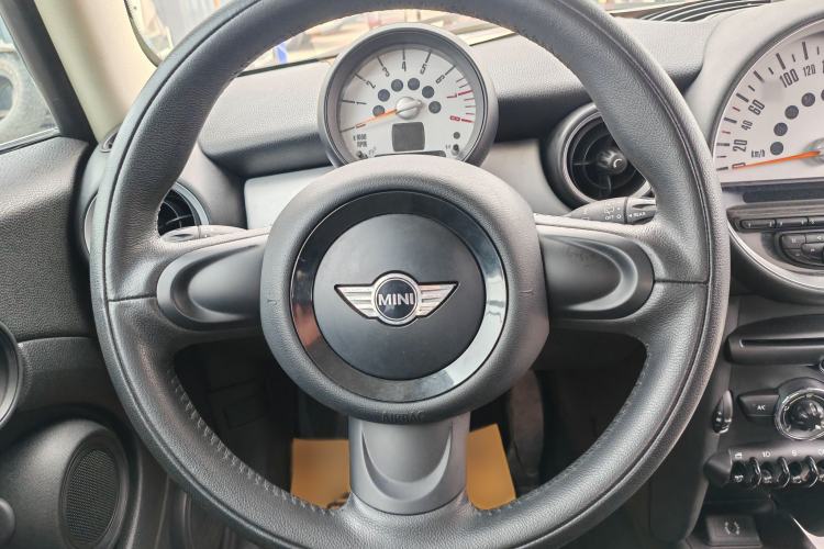 Used MINI 2011 1.6L ONE