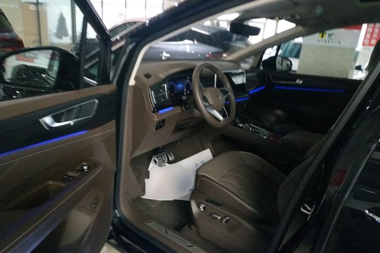 Used Volkswagen Viloran 2024 380TSI Premium Edition Interior 3