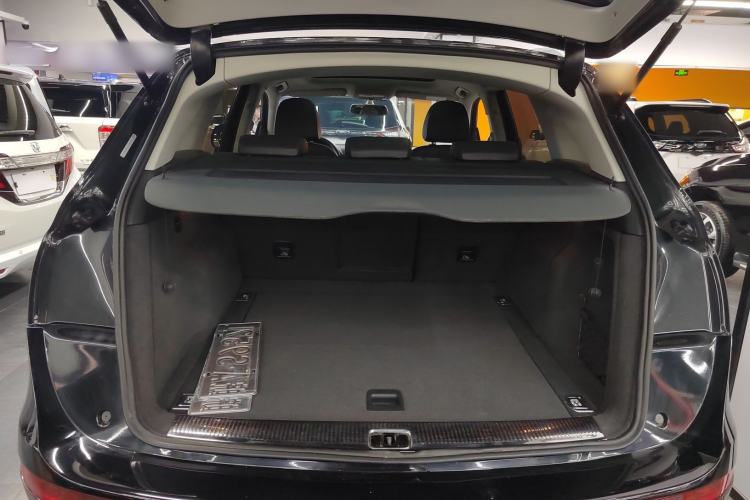 Used Audi Q5 2017 Plus 40 TFSI Ambition Model
