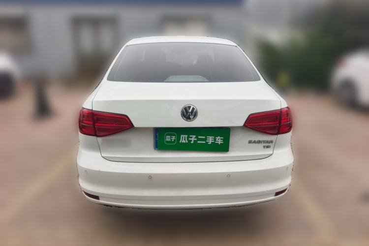 Used Volkswagen Sagitar 2015 230TSI Automatic Comfort Version
