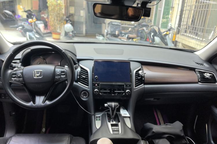 Used Honda Avancier 2017 240TURBO Two-Wheel Drive Premium Edition Center Console