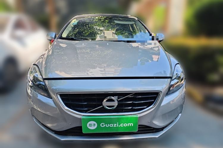 Used Volvo V40 2014 2.0T Zhiya Edition
