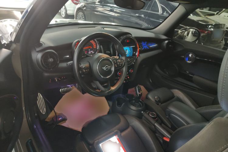 Used MINI 2018 1.5T COOPER Racing Driver Center Console