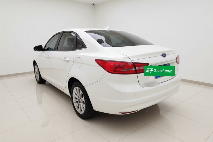 Used Ford Escort 2015 1.5L Automatic Fashion Model Exterior 3