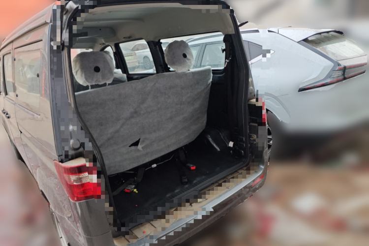 Used Jinbei Gold Hiace M Classic 2024 1.5L Engineering Lion Passenger Van 7 Seats