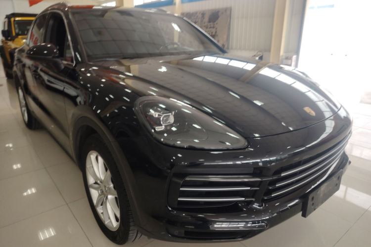 Used Porsche Cayenne 2018 Cayenne 3.0T Front Right 45 Deg