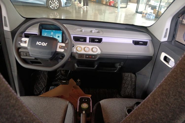 Used Chery QQ Ice Cream 2022 120km Conical Shape Lithium Iron Phosphate
