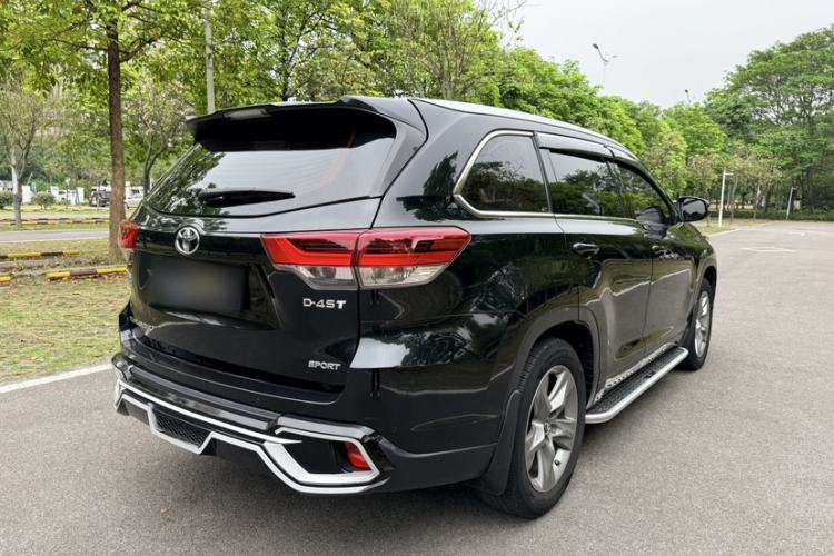 Used Toyota Highlander 2018 2.0T Two-Wheel Drive Luxury Edition 7 Seats China VI Standard Exterior 5